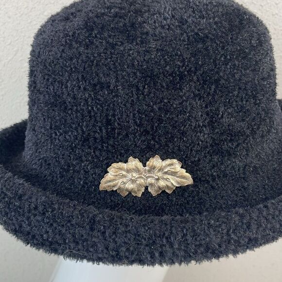 Black Fleece Hat EUC - Picture 4 of 7